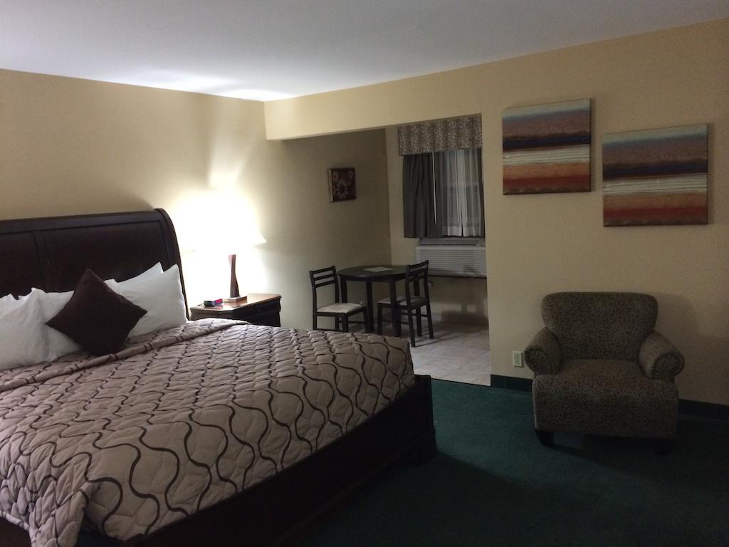 Pacer Inn & Suites Motel Delaware Room photo
